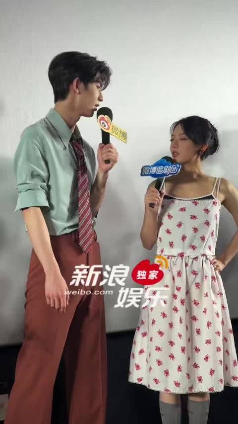 赵今麦张凌赫互选对抗技能，复活甲对战无限子弹