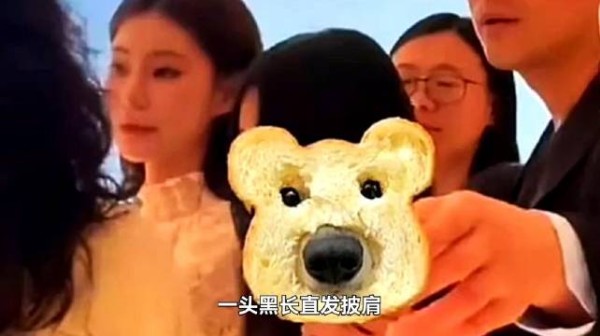 汪小菲携子女北京首亮相，张兰全程陪同其乐融融
