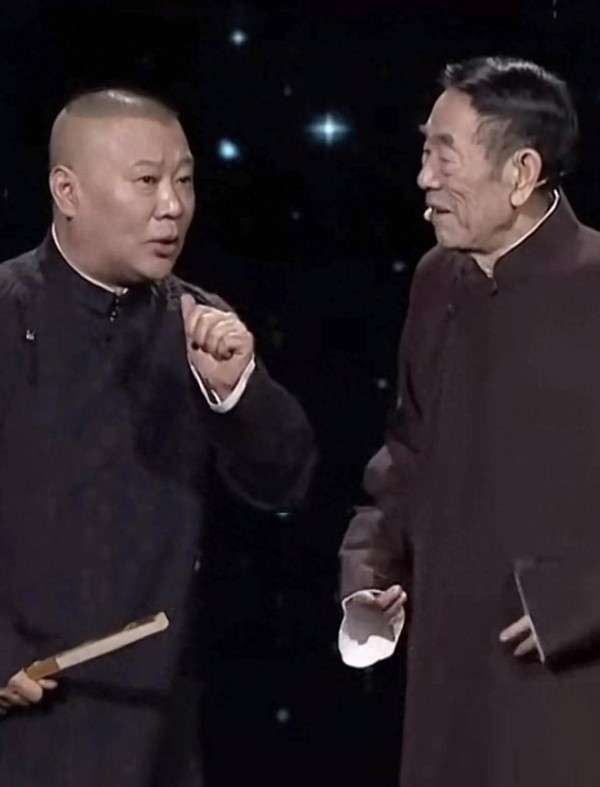 94岁相声名家杨少华逝世，灵堂曝光，郭德纲众星送挽联
