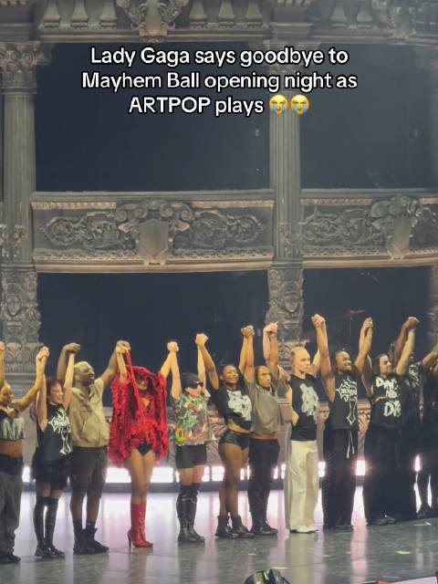 Lady Gaga巡演首场谢幕曲Artpop引爆赌城