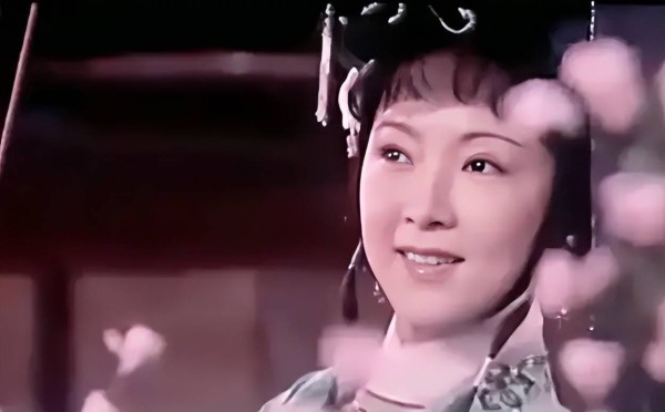当年四部戏曲电影的女主角，后来为何未能走红，背后原因令人唏嘘