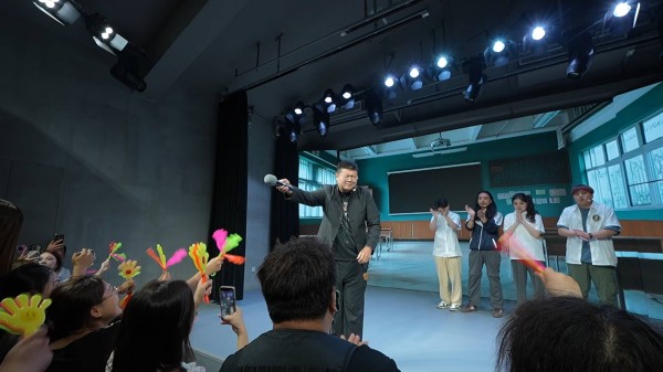 长春文旅新爆点！沉浸式喜剧秀媒体专场引爆夏夜，“雪饼猴”脱口秀线下首秀