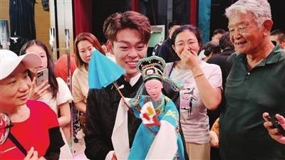 津城群文活动绽放“近悦远来”魅力