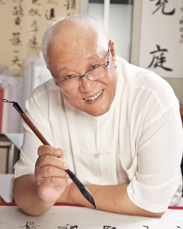书法家杨再春去世，作品多次作为国礼赠予外国首脑