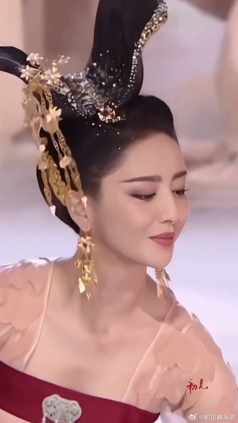 佟丽娅古装舞，试问圣僧女儿美不美