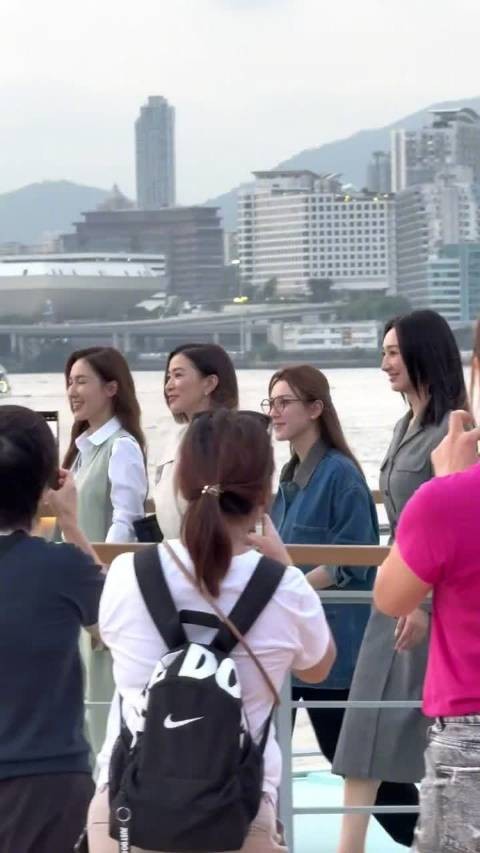 天呐，看TVB港女走过来那一刻感觉经济都复苏了，好飞扬好意气风发的美！
