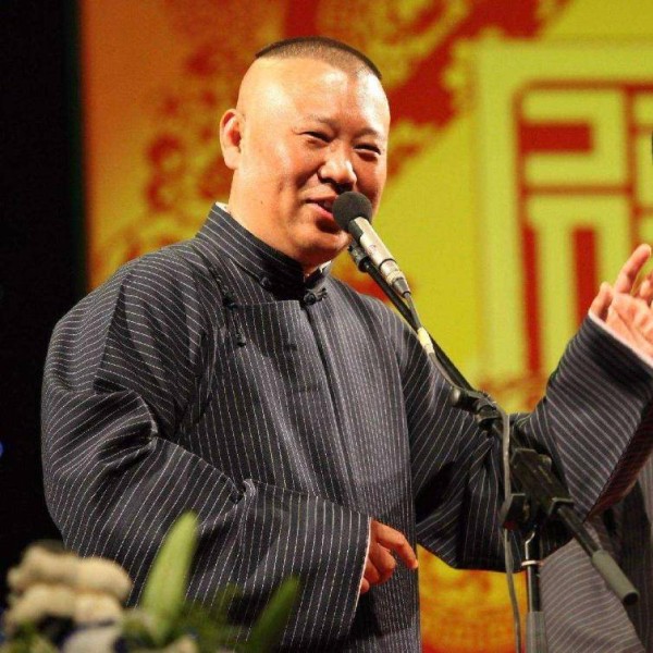 侯耀文三个名徒：一个沉迷做广告，一个裂穴后淡出，一个名利双收