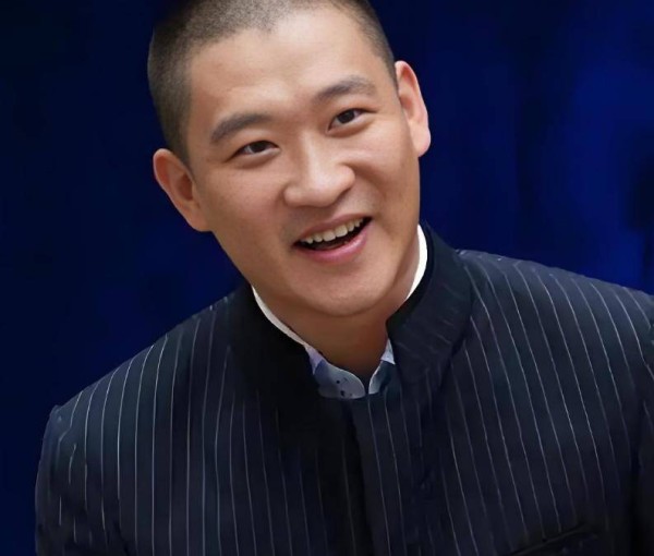 风水轮流转，曹云金因“师娘下跪”被骂十几年，如今做梦都能笑醒