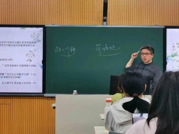 985大学教授沉迷短剧：追得昏天黑地，与同事和学生们畅聊