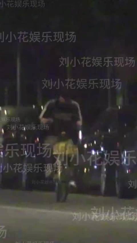 梓渝被曝分手前频繁夜访梨子家,23日确认分手后失联