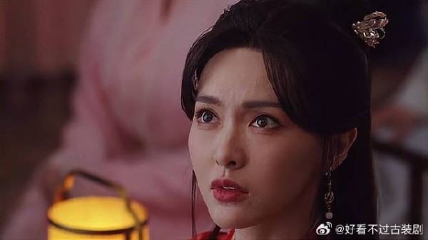 俩人来找阿修,结果人没找到自己暴露了