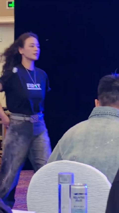 马思纯好漂亮啊！瘦了之后整个人状态超级好！好喜欢马思纯的笑，明媚阳光！