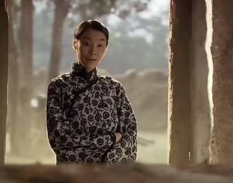 这样的女土匪头子给我来十个