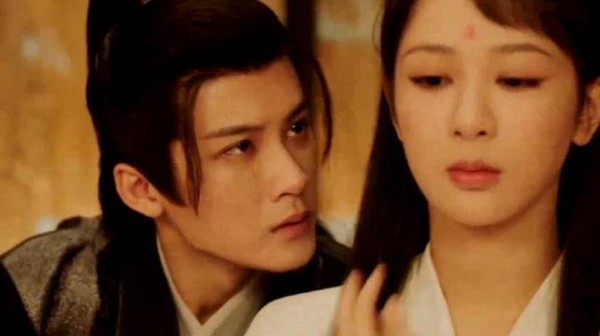 长相思:小夭喜欢的是相柳吧!只是相柳选择大义,她才选了爱自己的璟!