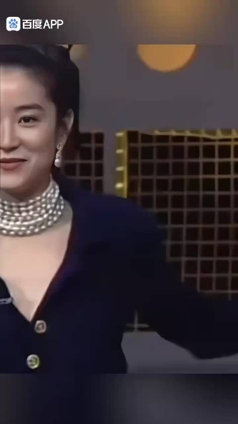 70岁的林青霞那是一代天骄， 东方不败是林青霞封神之作，无人超越