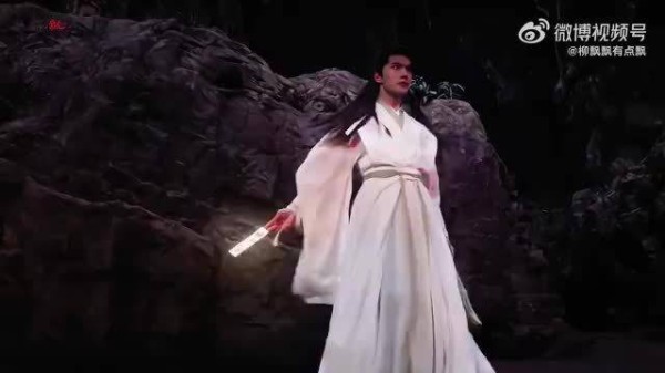 杨洋金光砖施法这段直接封神！大开大合，特效炸裂，我吹爆！