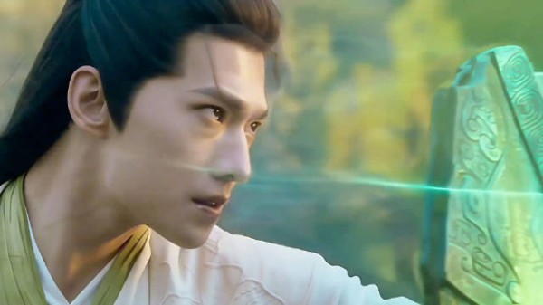 杨洋饰演韩立携顶级装备登场,行事狠戾挫骨扬灰