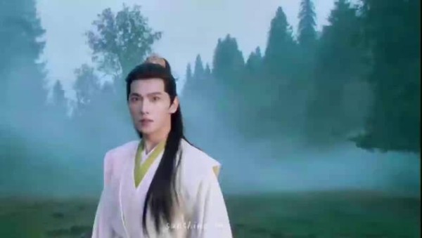 杨洋《凡人修仙传》高燃打戏获赞，眼神情绪变化到位