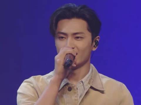 朴综星日四单Showcase精彩片段曝光