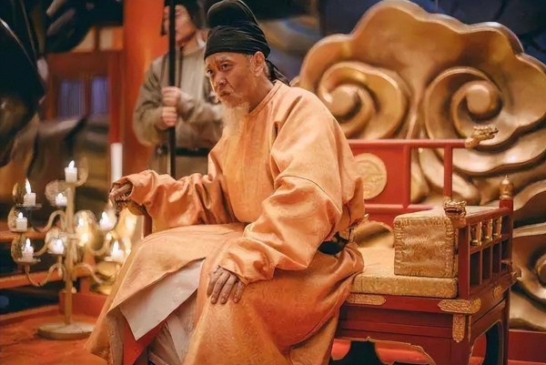 大唐最圆满的诗人：36岁才中状元，86岁衣锦还乡，50年从未被贬过