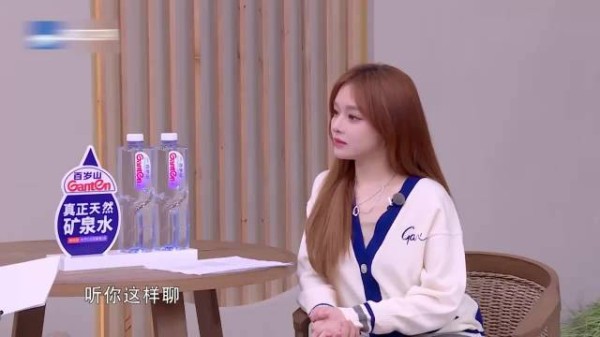 为啥人人都喜欢张信哲?黄霄云现场一句话,道出玄机
