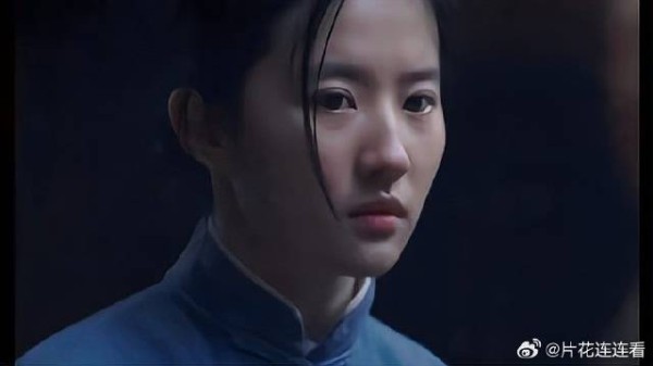 鬼子见寡妇好看，竟逼寡妇慰劳她，简直不是人！