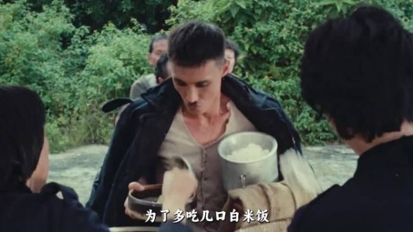 这男的为了多吃口饭,居然动歪脑筋,真够老六的!