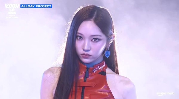 《FAMOUS + WICKED》KCON LA 2025,舞步流畅得像呼吸一样自然的舞台匠人!