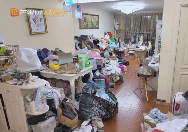 30岁女演员管乐首次公开居家日常，家中的凌乱场面震惊众人，本人最新回应