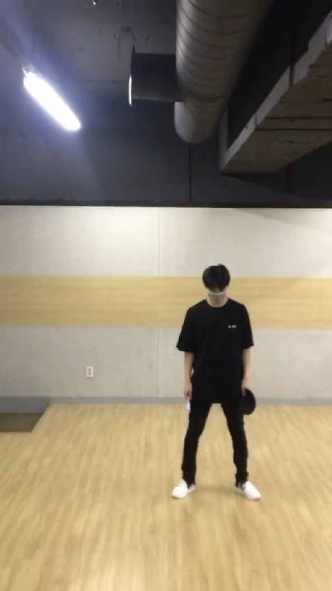 黄旼炫WannaOne时期视频公开庆生倒计时