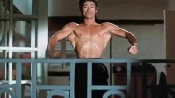 李小龙生前未公开的视频，看了啧啧称奇