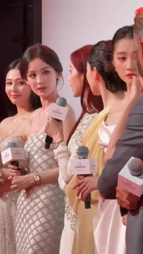 一排女明星的美貌冲击,这眼睛根本看不过来