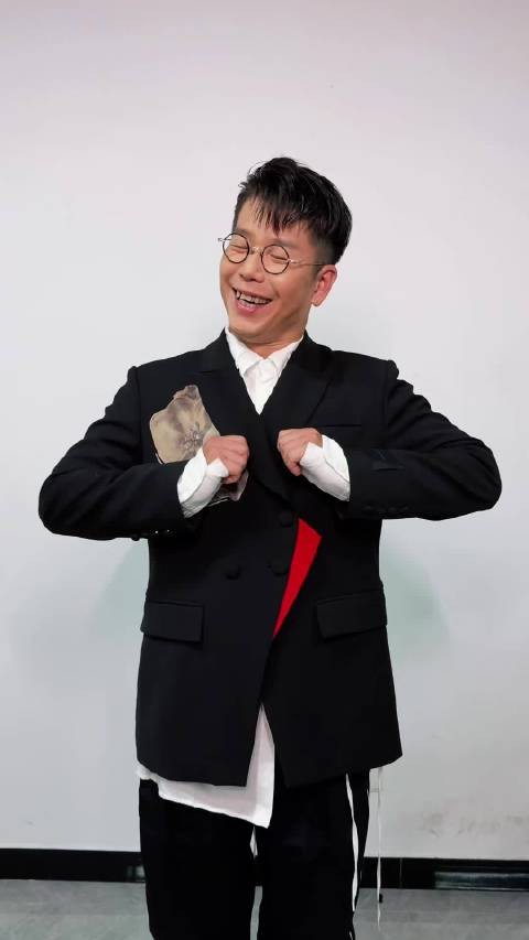 谁懂时隔四年有看到大湾区哥哥形态的林晓峰的含金量！