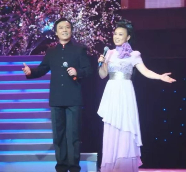 黄梅戏五朵金花一个嫁大才子一个嫁小鲜肉一个嫁初恋一个离婚