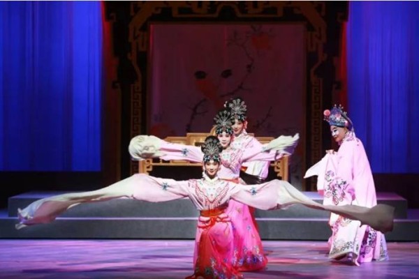 世运会遇上川剧汇演，潮流运动与传统文化都安排了！ 丨跟着赛事去旅行