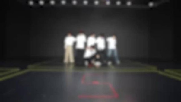 时代少年团练习室版《登顶》热血上线