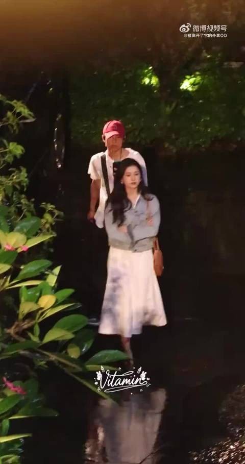 野狗骨头最新路透！一下就对味了，我的港风明艳大美人