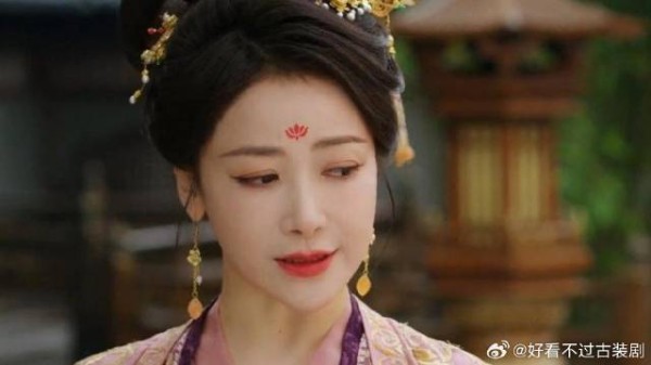 《书卷一梦》 原来太子殿下吃回门宴也不容易，竟遭遇丈母娘暴击