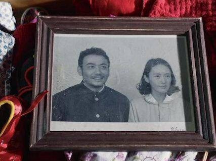 东宝保存宋运萍遗物，宋运辉韦春红睹物思人