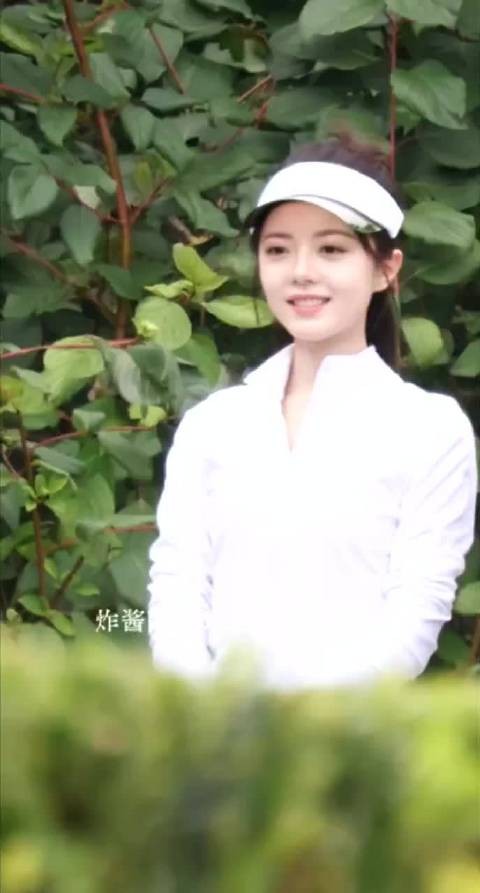 今天是运动风徐迟,麦麦好美,状态也太好了,又是被美到的一天