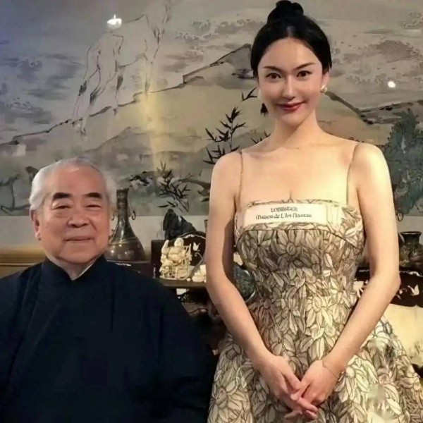 范曾第三任妻子楠莉有多美？肤白貌美、气质出众，难得的贤妻