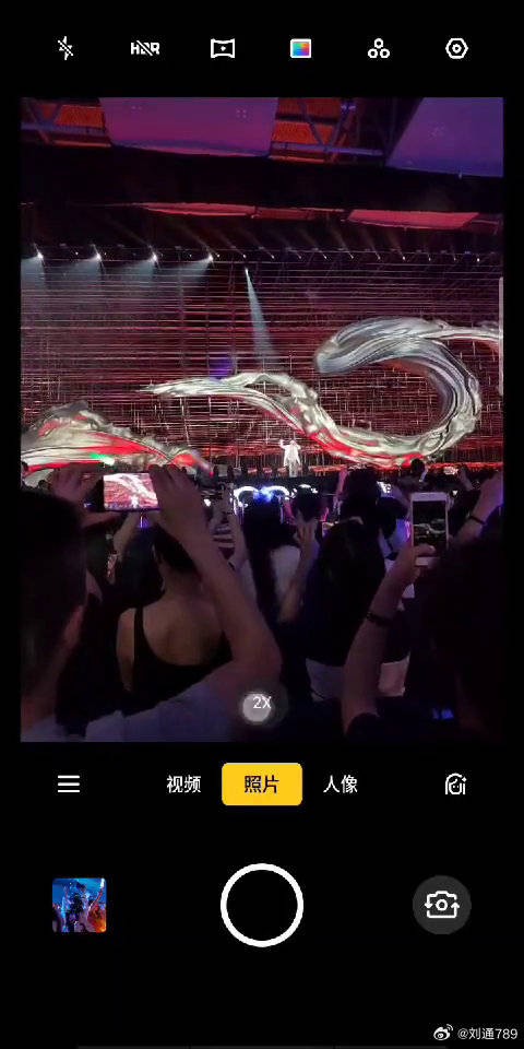 reno追星神器 周杰伦唱《简单爱》瞬间泪奔!周杰伦的哪首歌代表了你的青春?