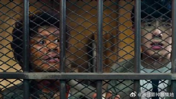 被关在监狱里发现真凶,开始大闹监狱