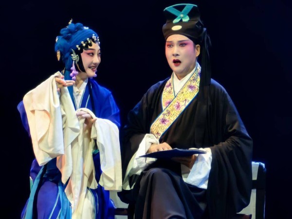 《彩楼记》热排 肖德美：想为川剧经典留下演出范本