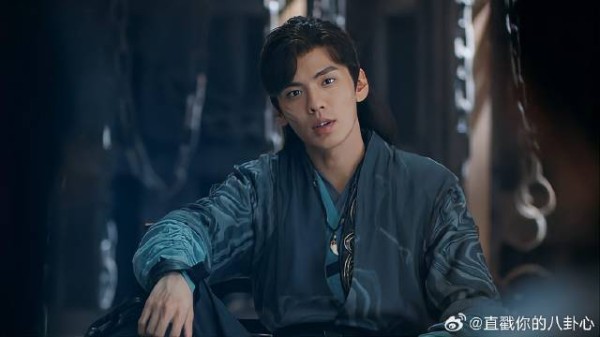 两人审问祺人,求他好好配合,祺人:这丫头有点意思