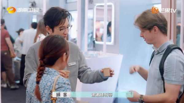 黄晓明一开口,就知有没有,黄晓明面对新店开业,一番输出成功拿下巴黎首单