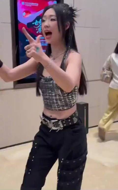 管乐与粉丝熟如老友,节目现场欢乐不断