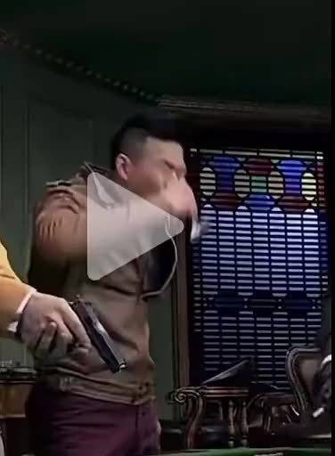 国内的演员真好当,要么能演要么被骂