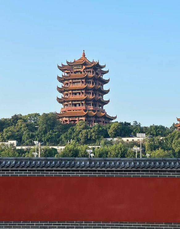 “故人西辞黄鹤楼”，当我登上黄鹤楼，才真正读懂了这首诗