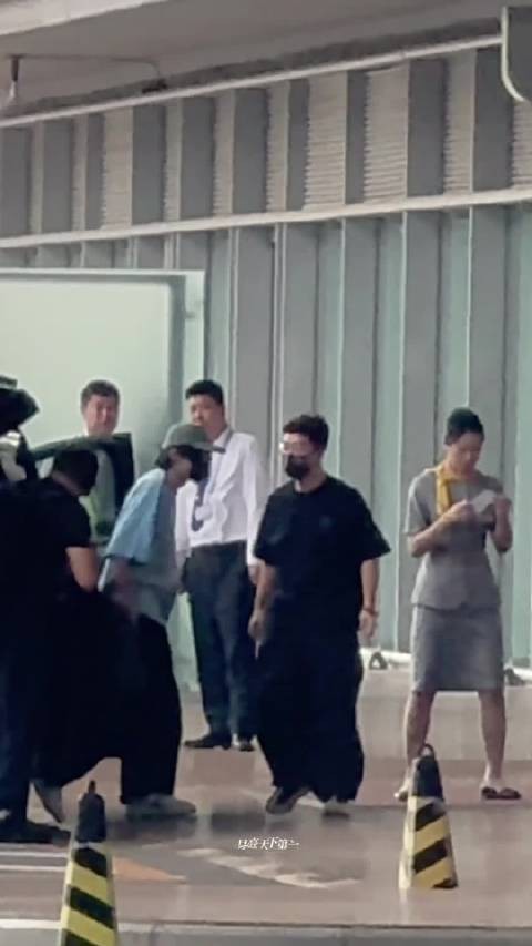 接一个宋亚轩进组,期待值拉满 小宋起落平安